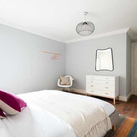 The Old Station House - Stylish & Central 2Bdr Apartment Oxford Bagian luar foto