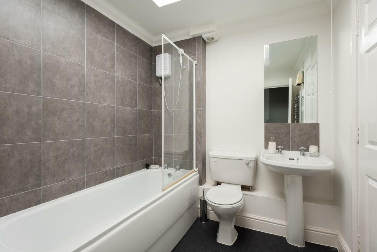 The Old Station House - Stylish & Central 2Bdr Apartment Oxford Bagian luar foto