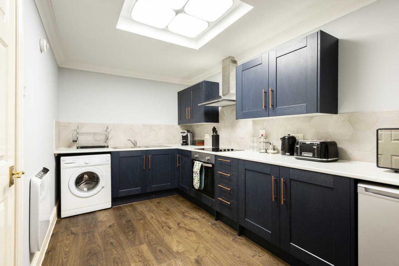 The Old Station House - Stylish & Central 2Bdr Apartment Oxford Bagian luar foto