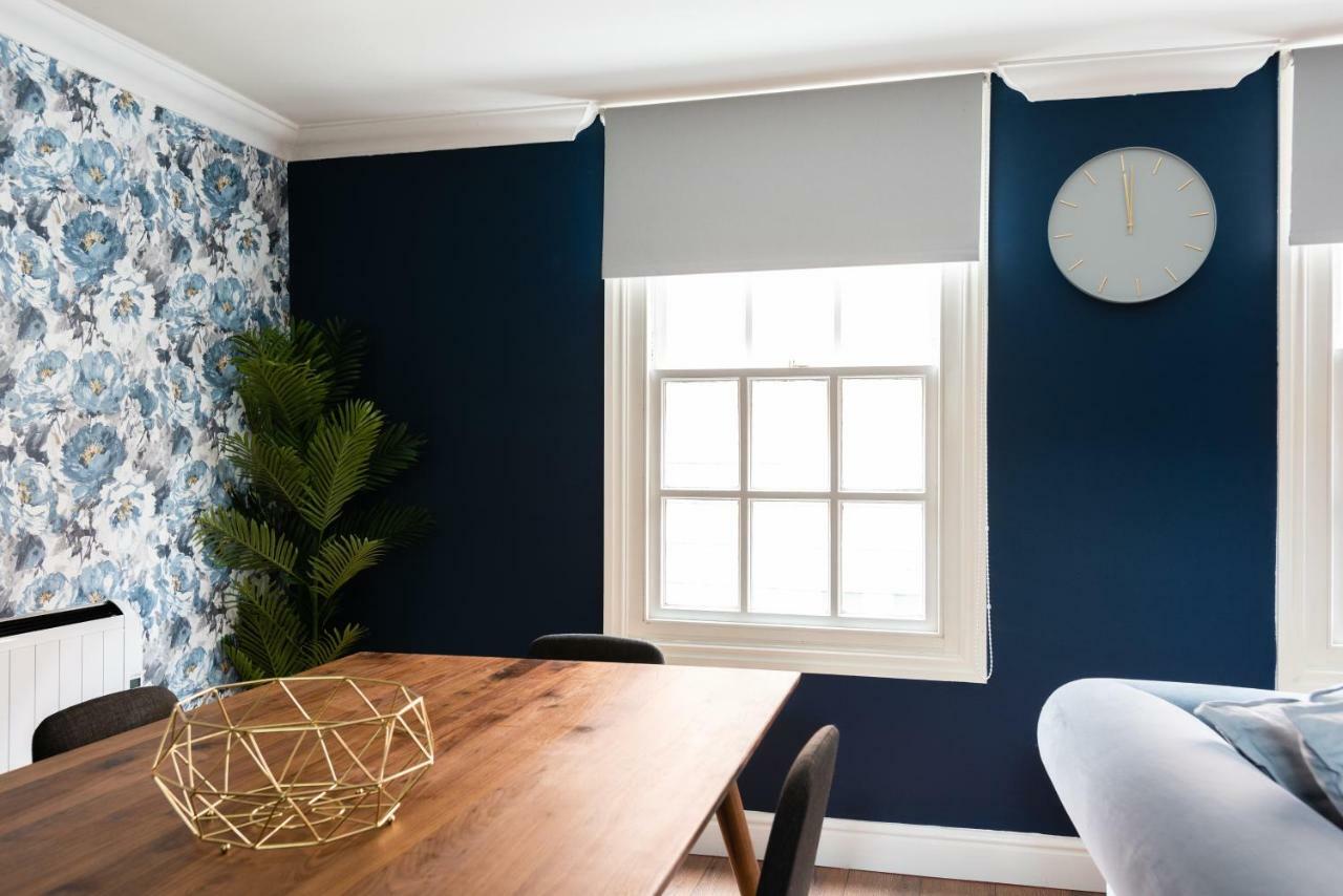 The Old Station House - Stylish & Central 2Bdr Apartment Oxford Bagian luar foto