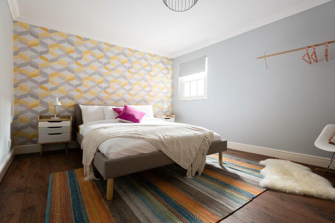 The Old Station House - Stylish & Central 2Bdr Apartment Oxford Bagian luar foto